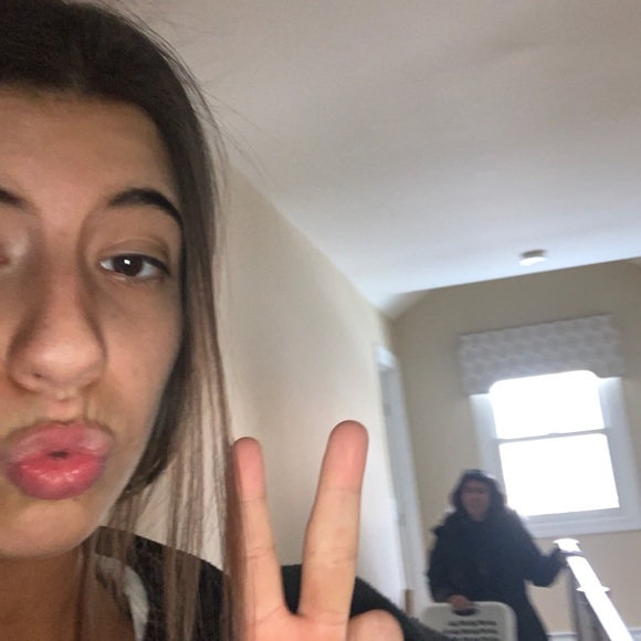 Meet your Posher, Hanna - Picture 1 of 1